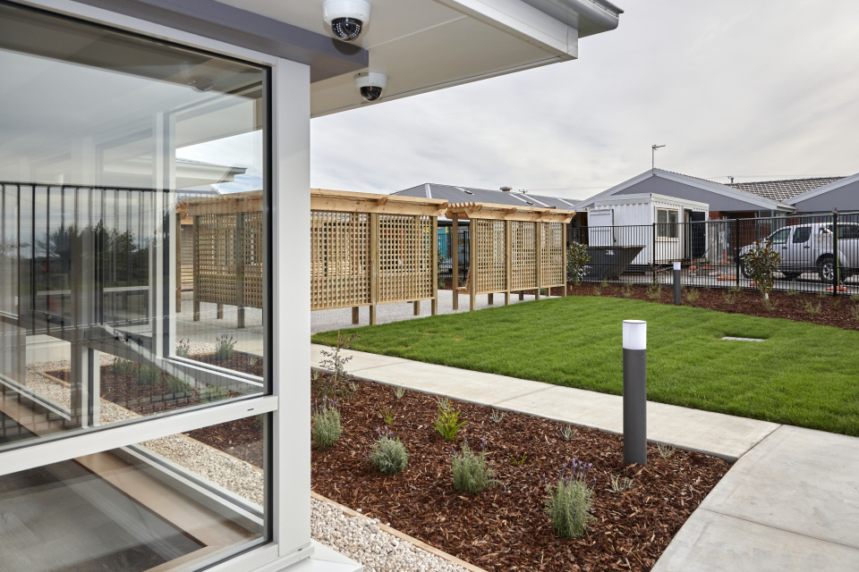 Eliza Purton Oliver Kelly 02